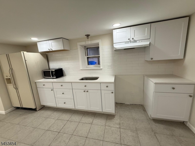 86 Farnham Ave Property Photo 16