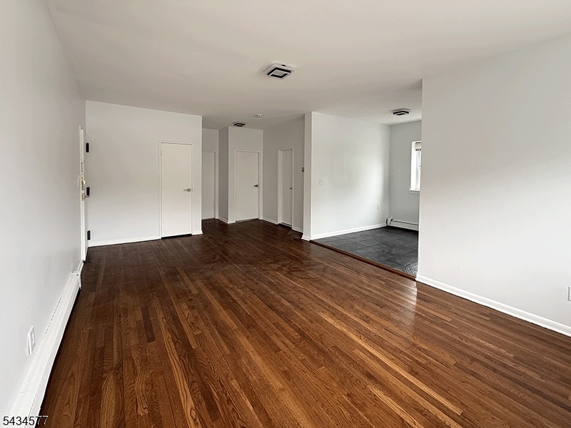 109 William 4 Property Photo 3