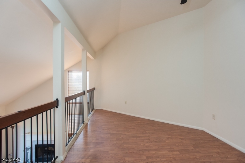 3722 Bloomingdale Dr Property Photo 14