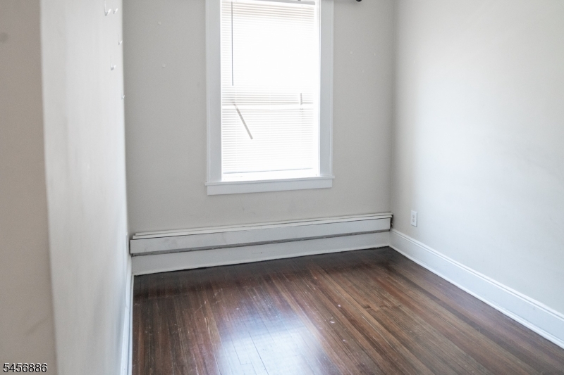57 Glenridge Ave 2r Property Photo 12