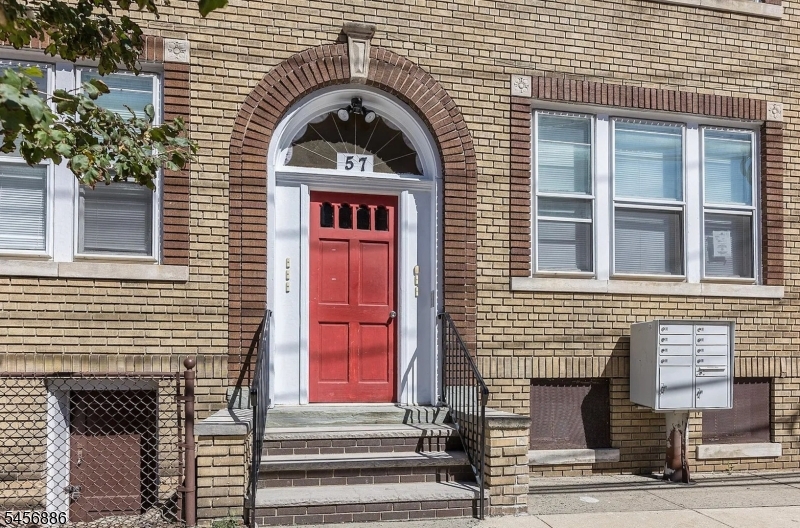 57 Glenridge Ave 2r Property Photo 14