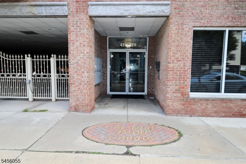 411 Chestnut St 3c Property Photo 1