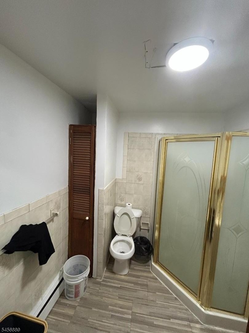 184 Van Horne St Property Photo 14