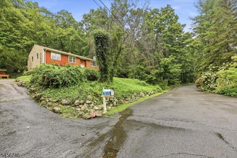 24 Hickory Rd Property Photo 32