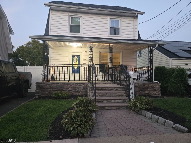 1029 Thomas Street Property Photo 1