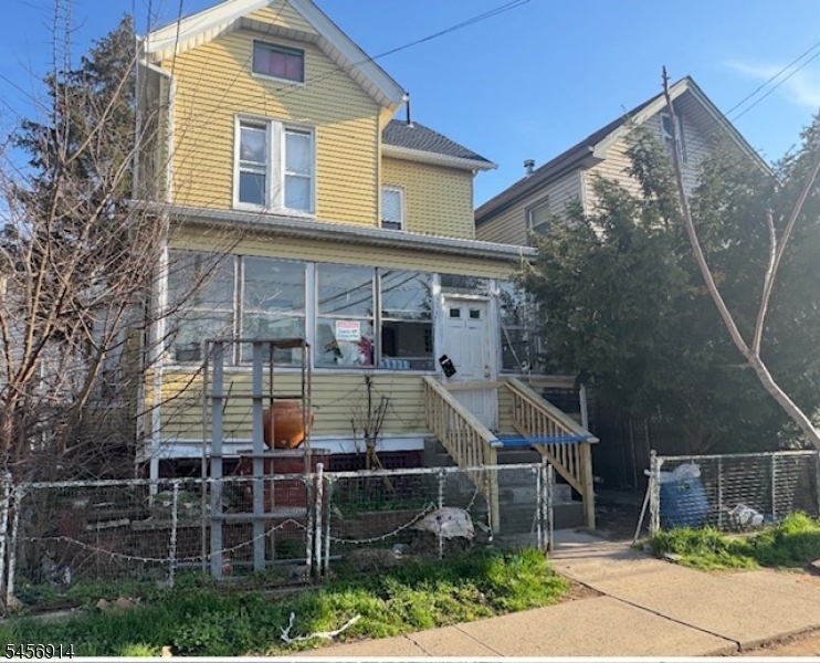 345 Harrison St Property Photo 1