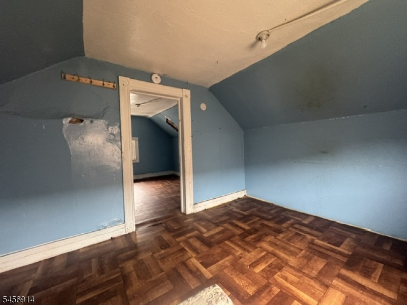 345 Harrison St Property Photo 12