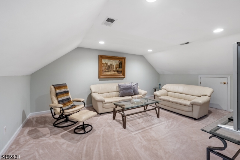 2 Daltrui Dr Property Photo 32