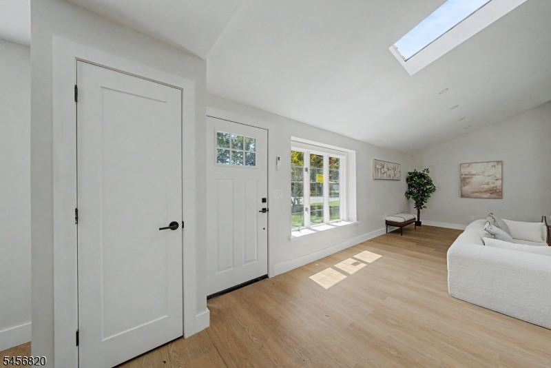 19 Ferndale Rd Property Photo 6