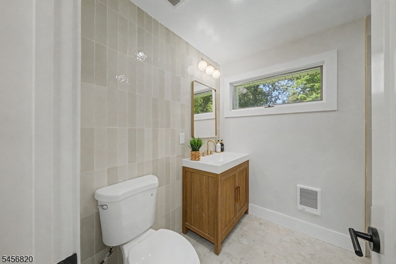 19 Ferndale Rd Property Photo 14