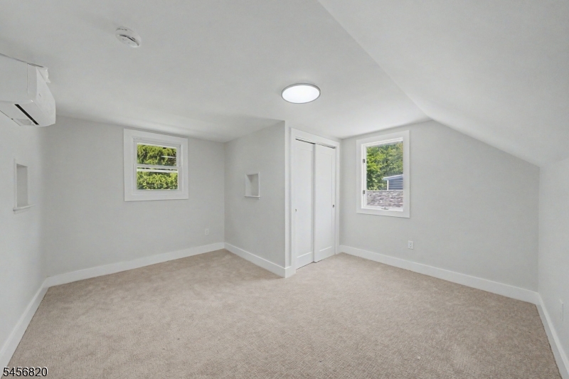 19 Ferndale Rd Property Photo 16