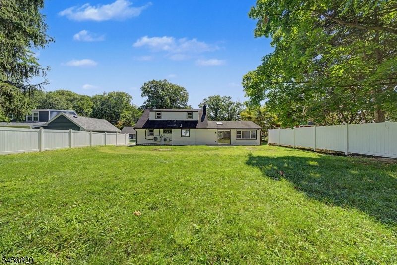 19 Ferndale Rd Property Photo 24