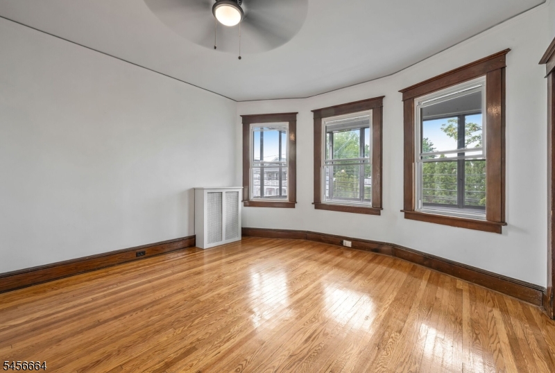 18 Lincoln Ave Unit 2 2 Property Photo 7
