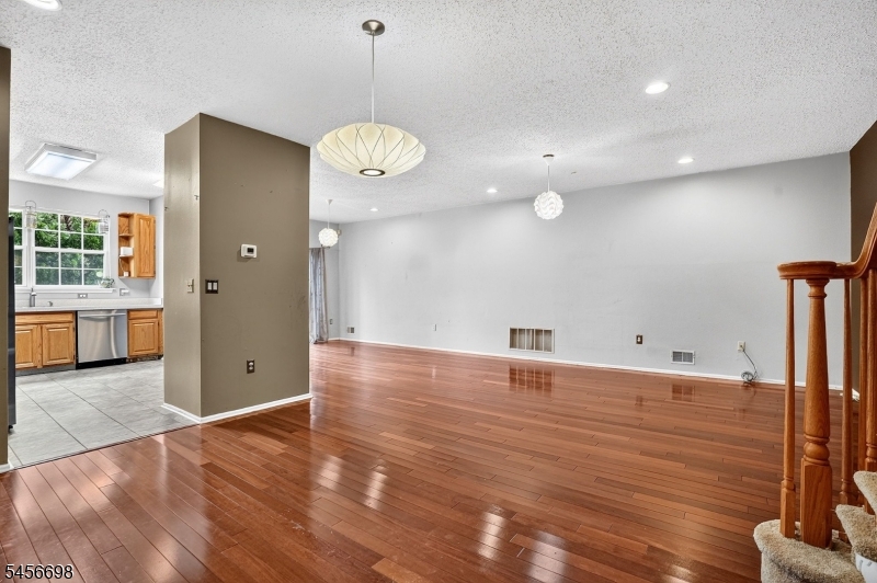 57 Hancock Dr Property Photo 3