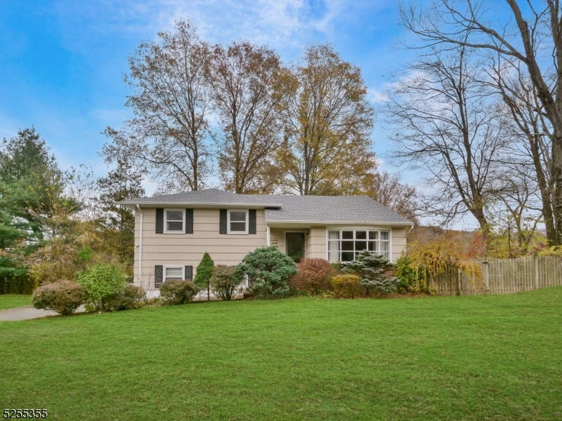 69 Intervale Rd Property Photo 2