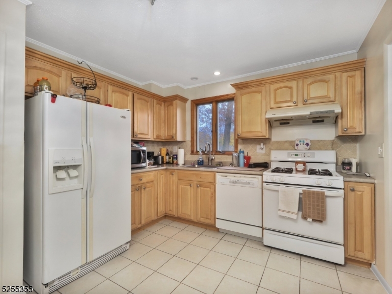 69 Intervale Rd Property Photo 12