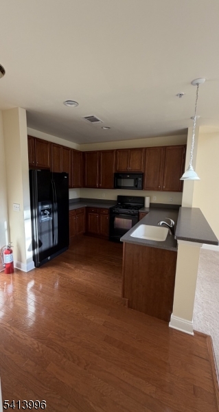 2411 Ramapo Ct Property Photo 2