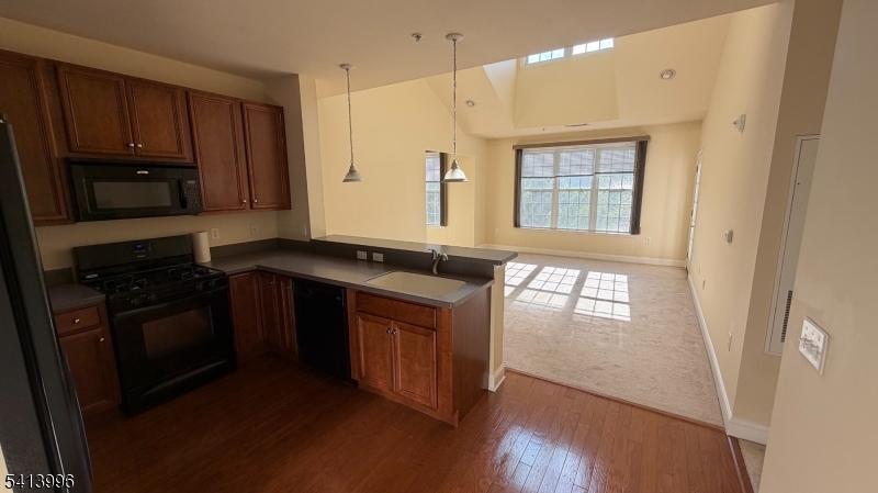 2411 Ramapo Ct Property Photo 3