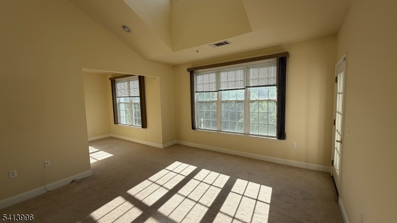 2411 Ramapo Ct Property Photo 5