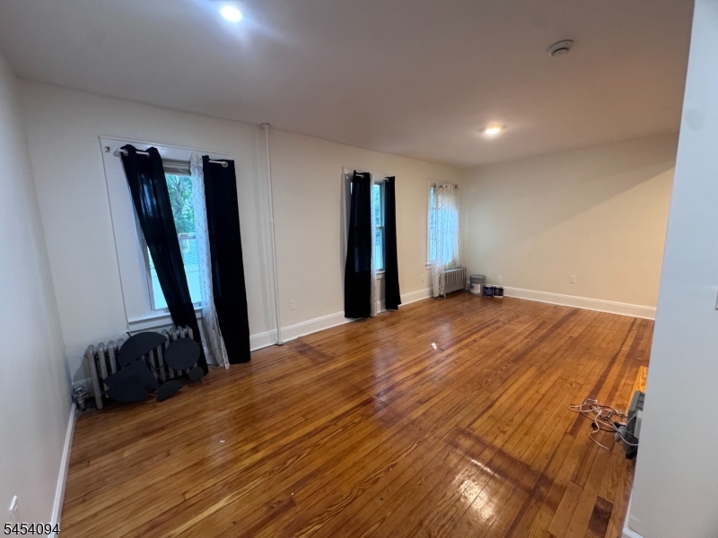 182 Greenbrook Rd 1 Property Photo 8