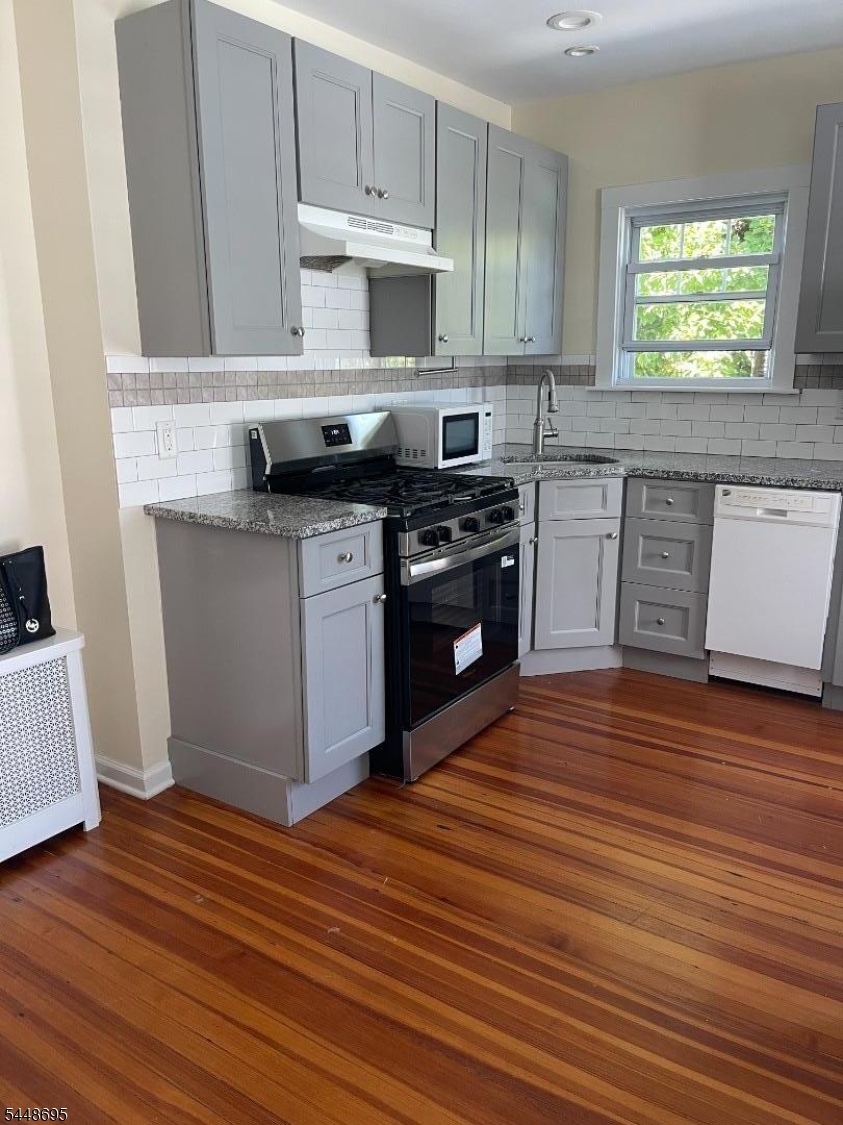 17 Chestnut St - Unit 2 Property Photo 2