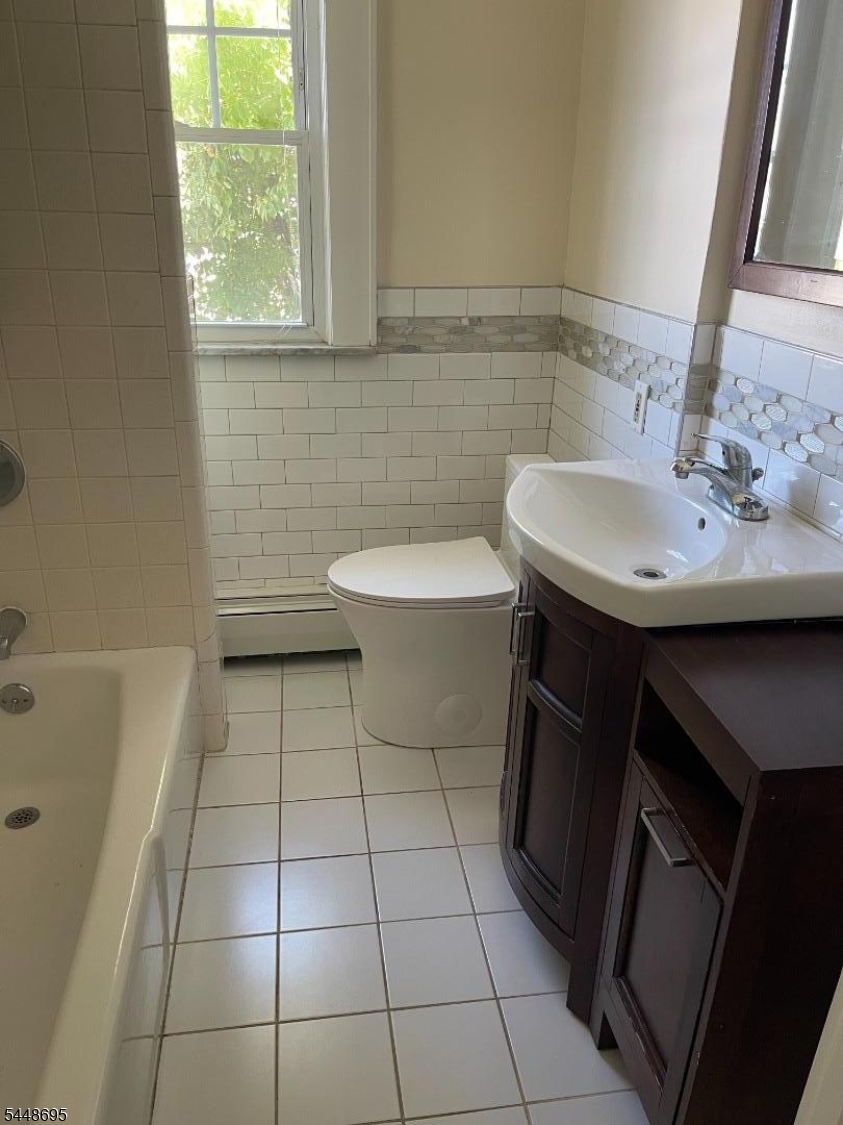 17 Chestnut St - Unit 2 Property Photo 6