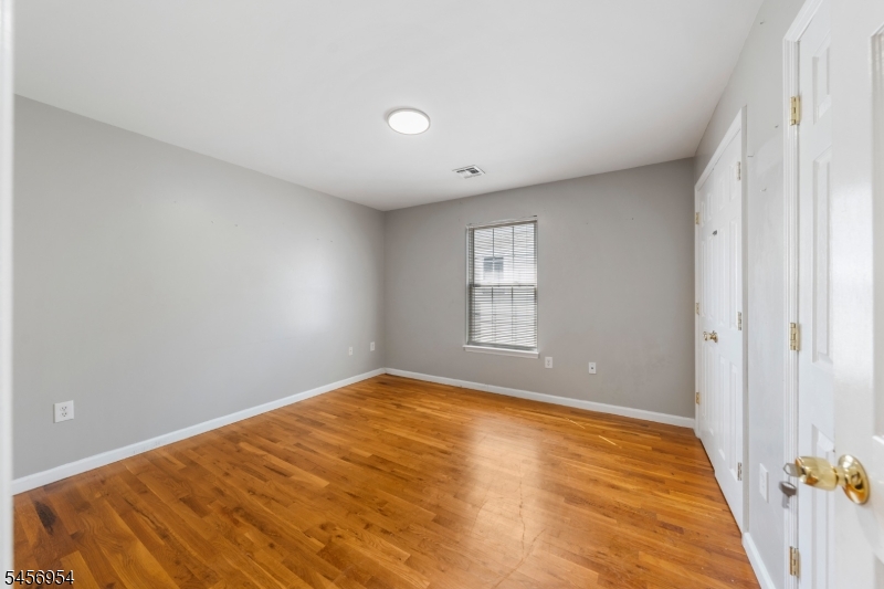128 Lincoln Ave Property Photo 12