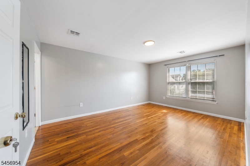 128 Lincoln Ave Property Photo 15