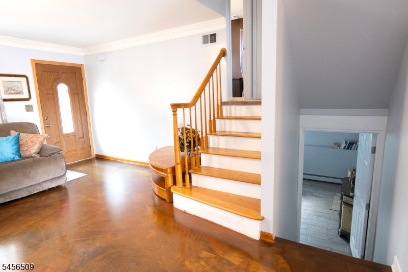 11 Mastogen Dr Property Photo 15