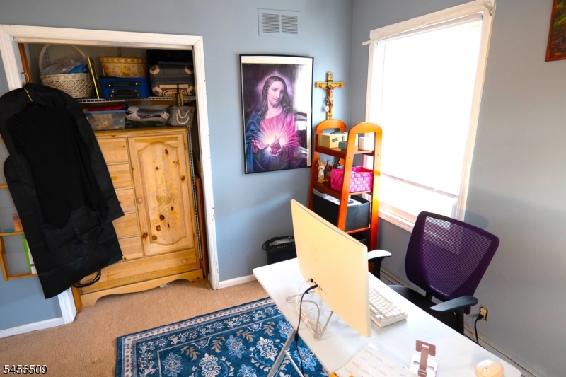 11 Mastogen Dr Property Photo 19