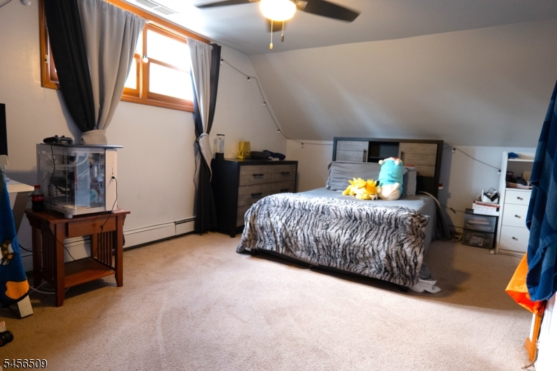 11 Mastogen Dr Property Photo 22