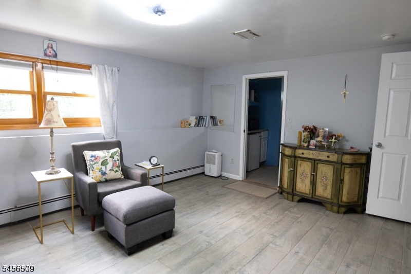 11 Mastogen Dr Property Photo 27
