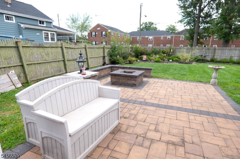 11 Mastogen Dr Property Photo 42