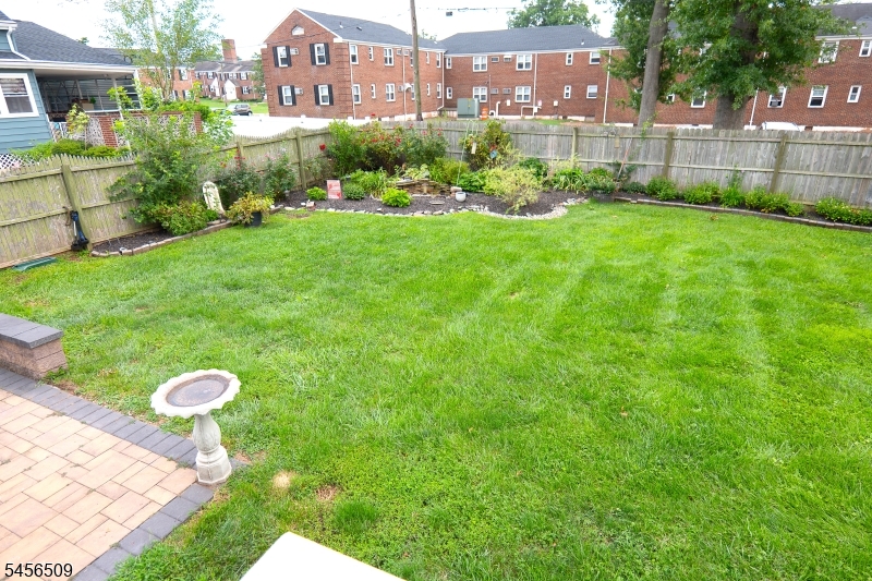 11 Mastogen Dr Property Photo 44