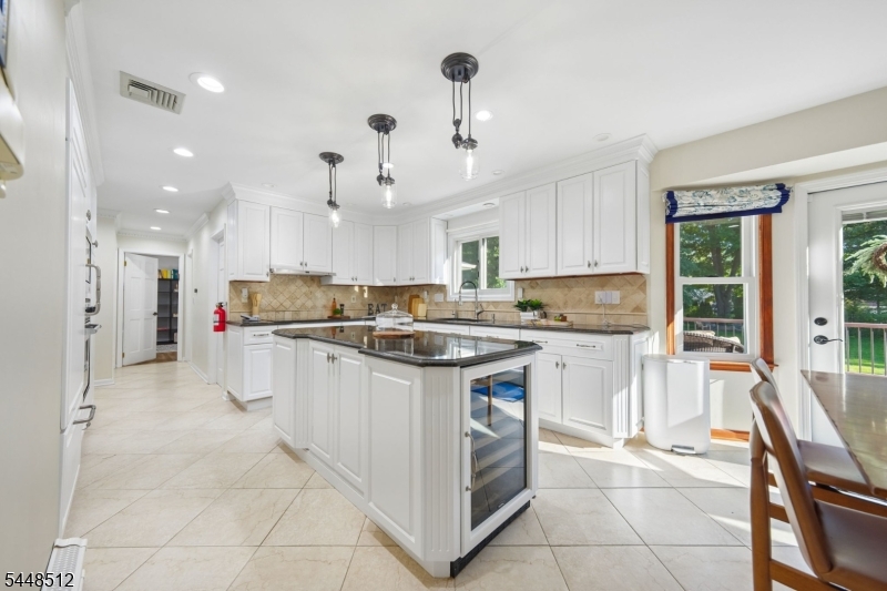 9 Revere Ct Property Photo 17