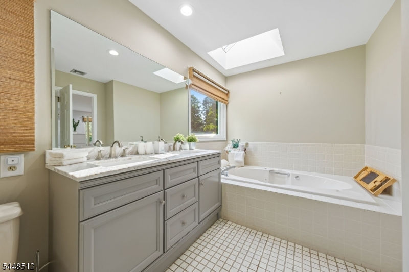 9 Revere Ct Property Photo 31