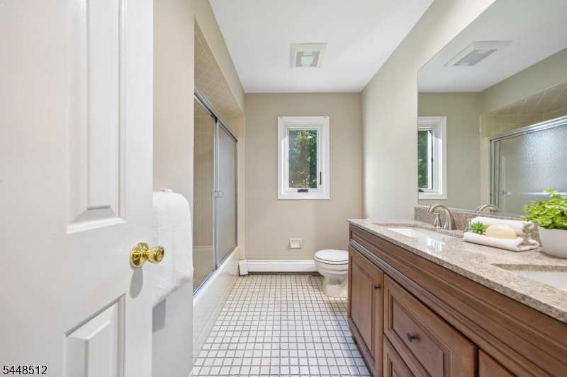 9 Revere Ct Property Photo 37
