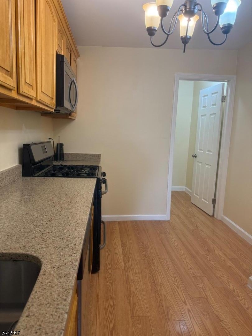 408 Summer Ave 3 Property Photo 6