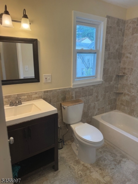 408 Summer Ave 3 Property Photo 7