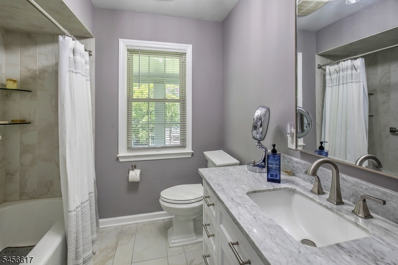 81 Academy St Property Photo 12