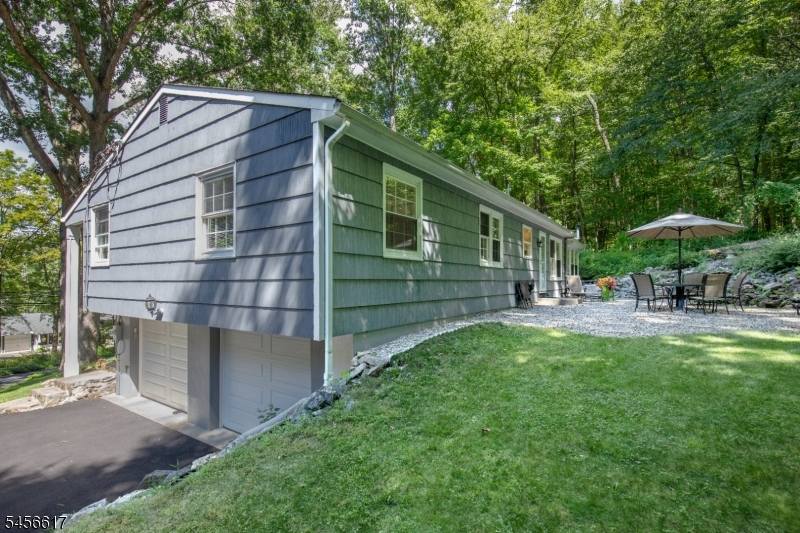 81 Academy St Property Photo 29