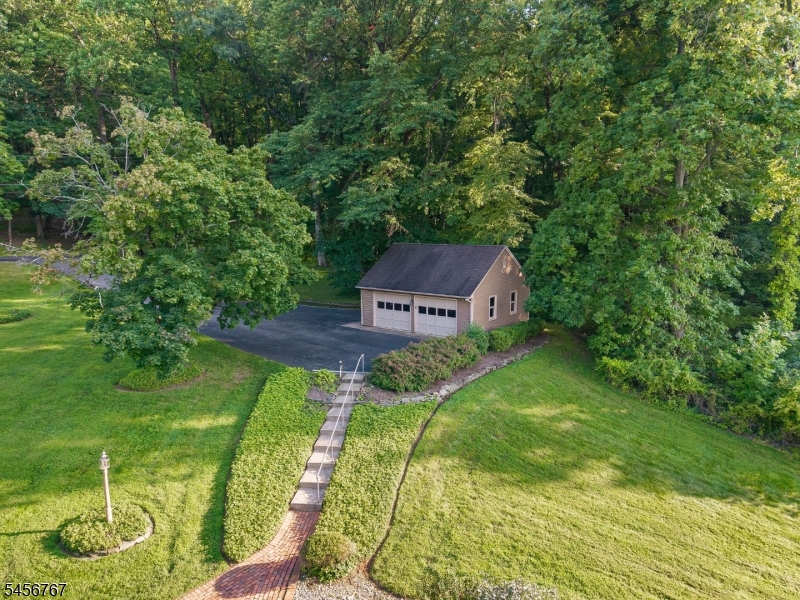 90 Old Farm Rd Property Photo 39