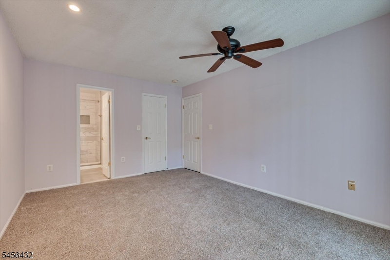 118 Edward Dr Property Photo 10