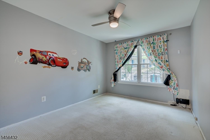 118 Edward Dr Property Photo 11