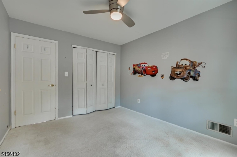 118 Edward Dr Property Photo 12