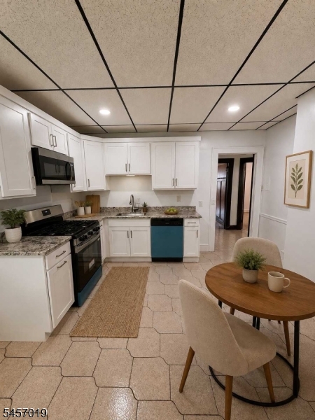 176 Lincoln Avenue Property Photo 7