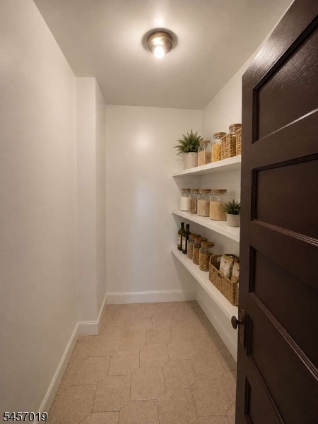 176 Lincoln Avenue Property Photo 8