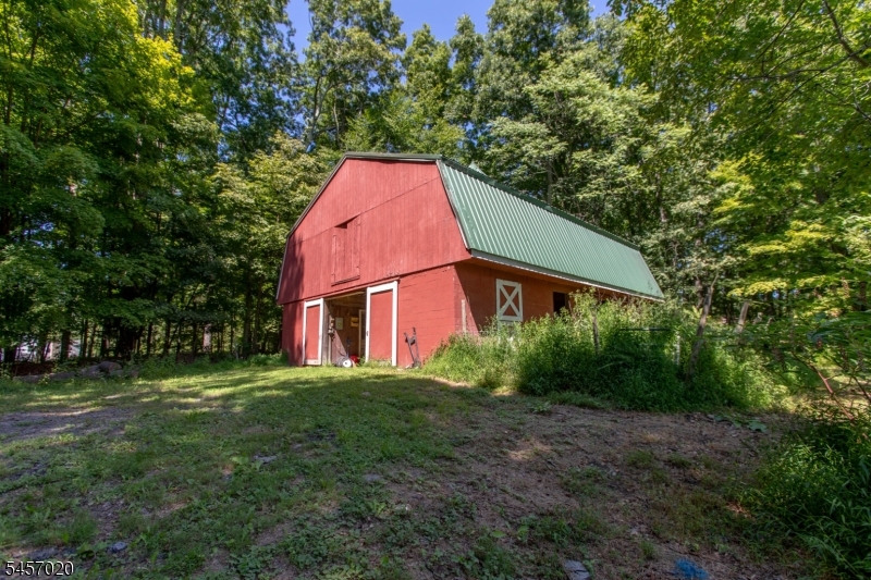 496 County Rd 519 Property Photo 24
