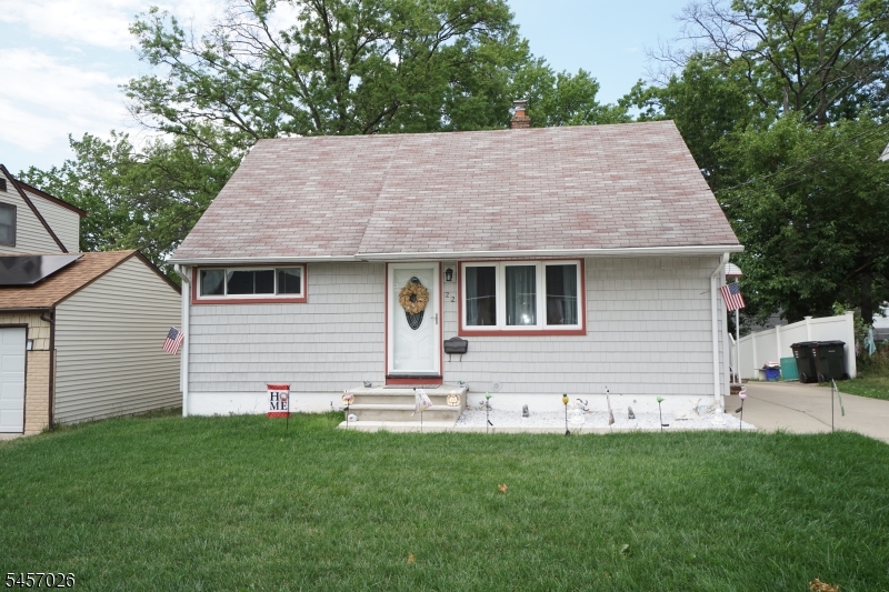 22 Lowell St Property Photo 2