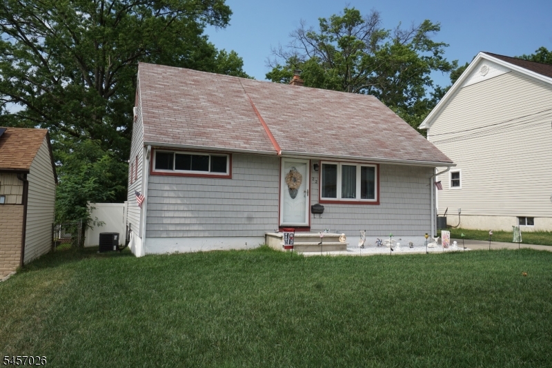 22 Lowell St Property Photo 4